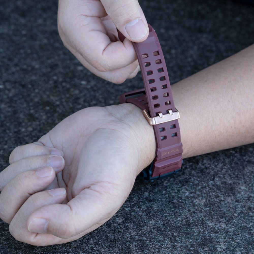 Adeo Silicone Sports Band With Case - Astra Straps