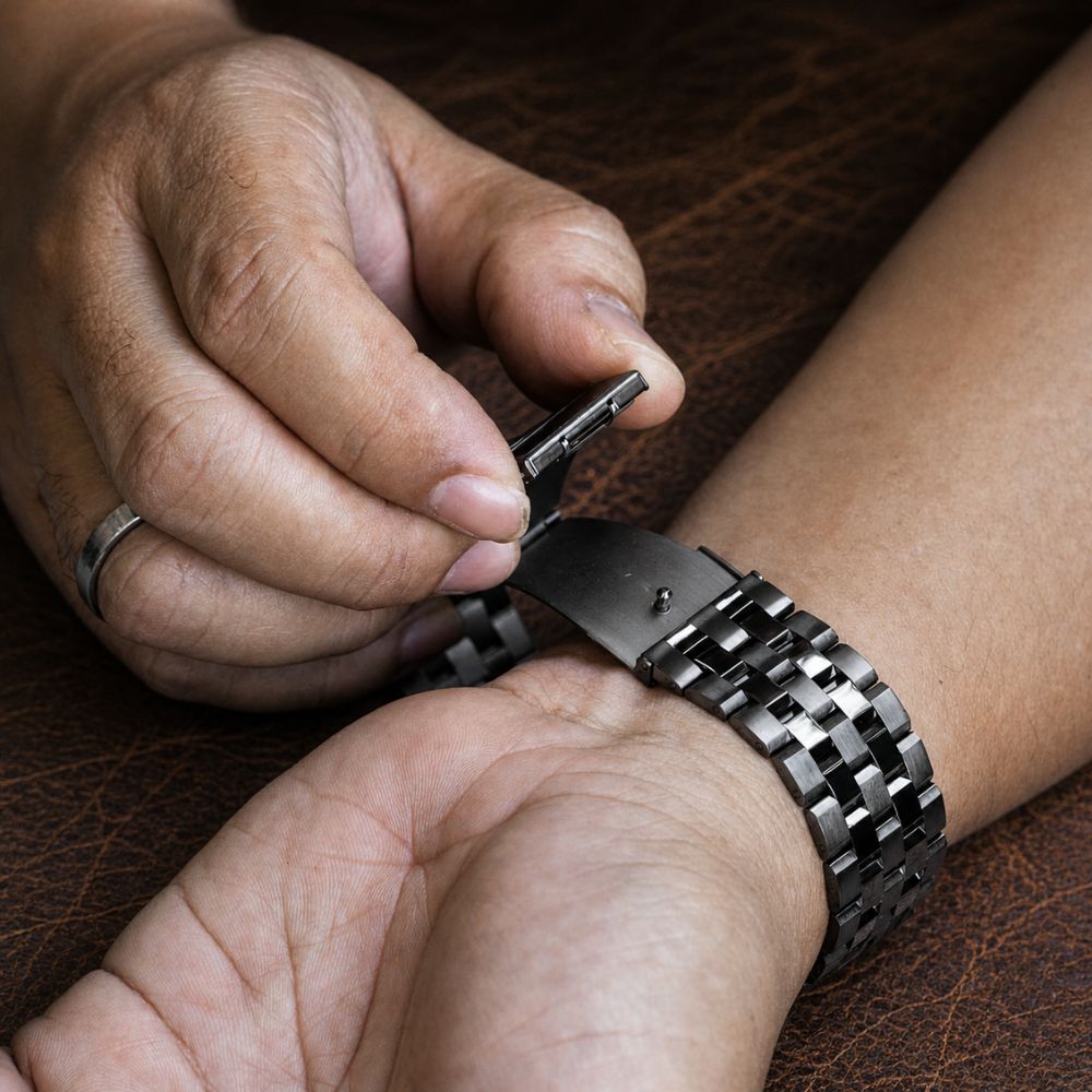 Agmen Stainless Steel Band + Case - Astra Straps